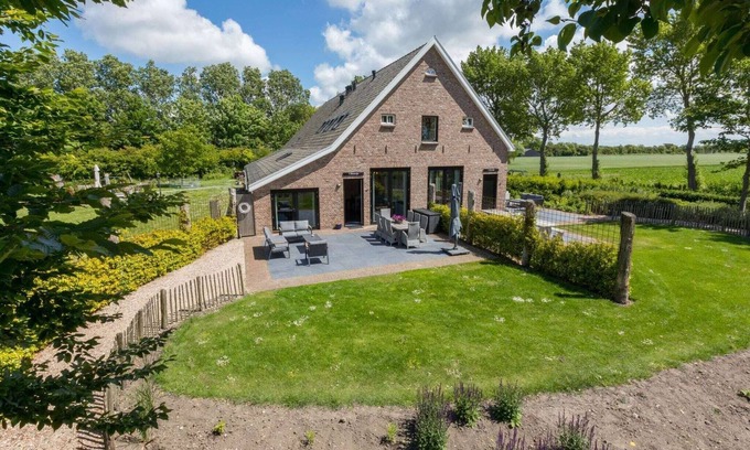 Municipality of Veere Villa | Family House near Vrouwenpolder Beach
