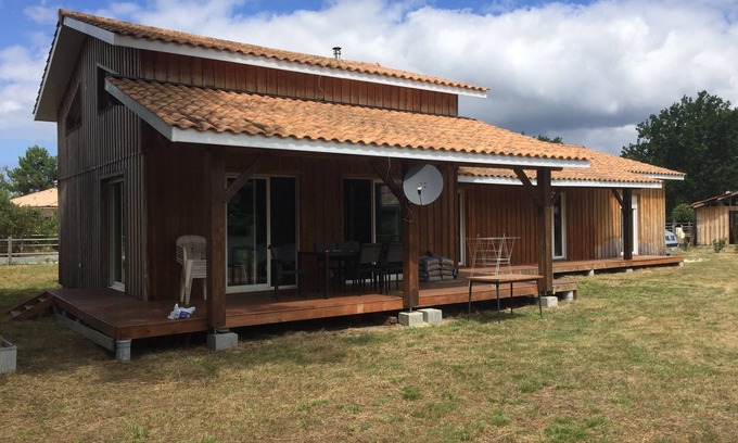 Hourtin House | Family house on the shore of Lake Hourtin