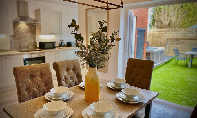 Blackpool House | Family modern 3 Bed Hot Tub House in Blackpool