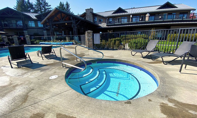 Regional District of Nanaimo Condo | Family Resort Condo Next to Hot Tub! *Stay 3+ Nights for Discounted Rates*