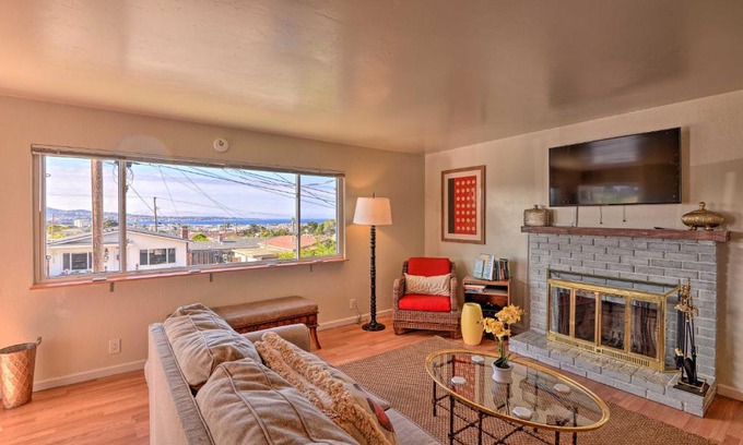 Seaside House | Family Retreat with Coastal Views, 2 Miles to Beach!