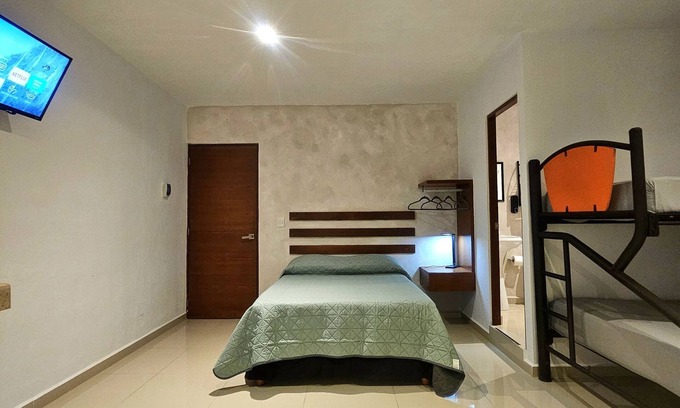 Downtown Cancun Hotel | Family Room with bunk bed ideal for families, in the heart of Cancun