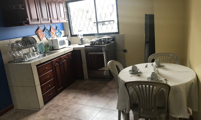 Quito Condo | FAMILY SUITE WITH TERRACE IN RENT FOR FOREIGNERS