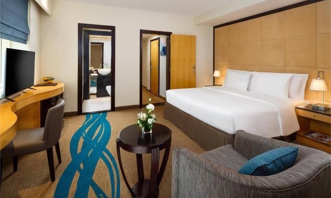 Al Mankhool House | Family Two Bedroom Near Deema Building By Luxury Bookings