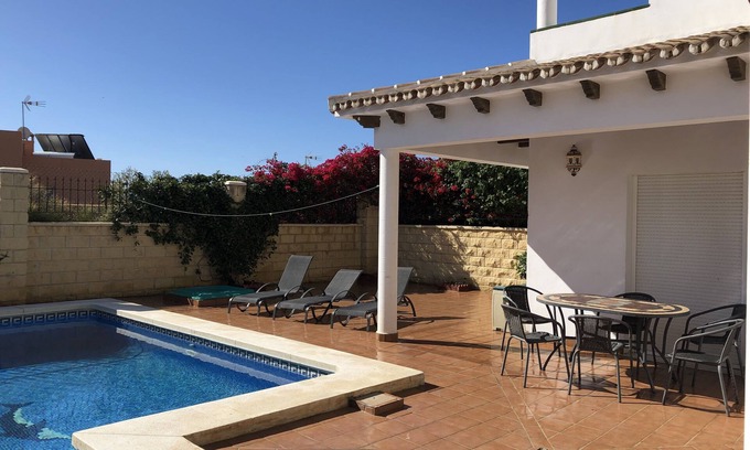 Torre del Mar Villa | Family Villa & Private Pool Sleeps 6/8. 15 mins walk to town and beach