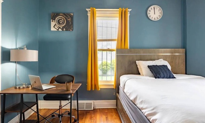 Highland Park House | FamilyFriendly Near Hospitals Pets ✔️ Washer and Dryer