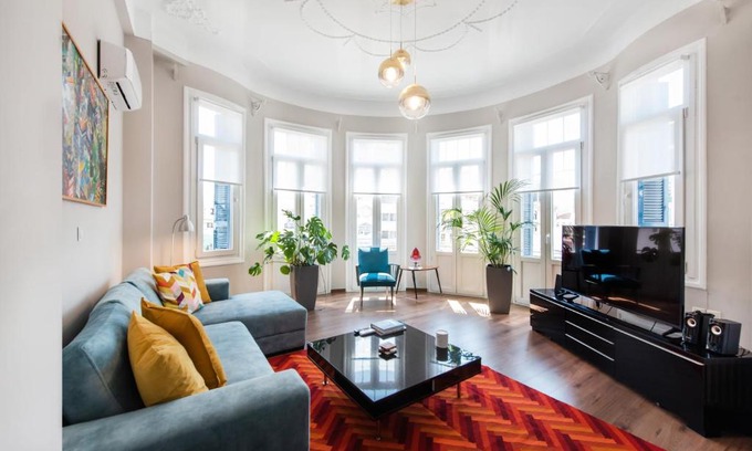 Thessaloniki City Centre Apartment | Fandango by halu!, Gorgeous Neoclassical Apartment next to Metro station