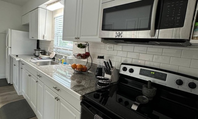 Sun Bay South Apartment | Fantastic apartment with AC in sunny Tampa
