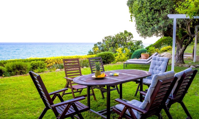 Sant Pol De Mar Villa | Fantastic Beachfront Villa With Private Garden