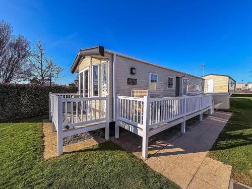 Hopton on Sea Other | Fantastic Caravan With Decking At Haven Hopton Holiday Park Ref 80069G