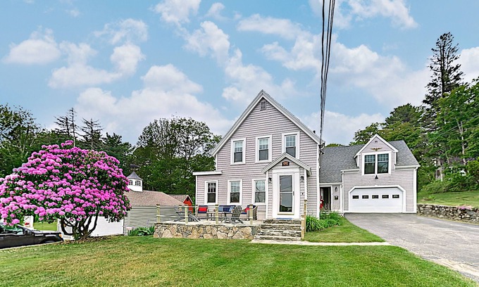 Boothbay Harbor House | Fantastic cottage and apartment with fast WiFi, firepit, & furnished deck