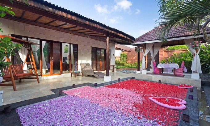 By Pass Ngurah Rai Kuta Villa | Fantastic honeymoon villa in Kuta