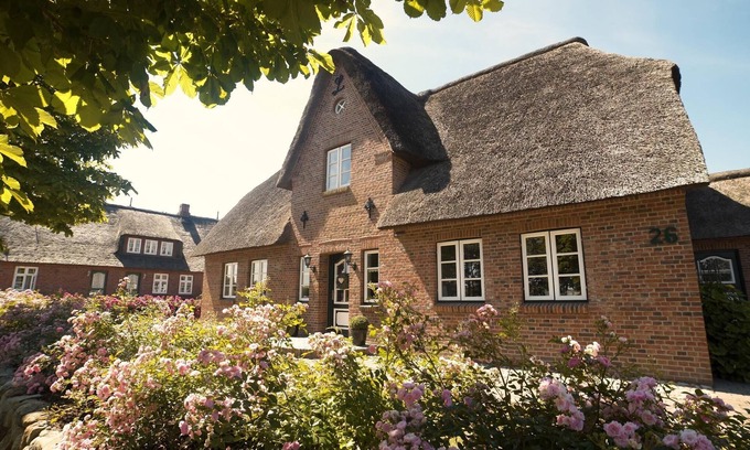 Kleindunsum House | "Fantastic Lunhüs Lucia vacation apartment: relaxation and luxury by the North Sea!"