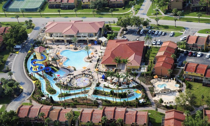Kissimmee Condo | Fantasy World Resort - 2br/sleeps 6 Friday check-in