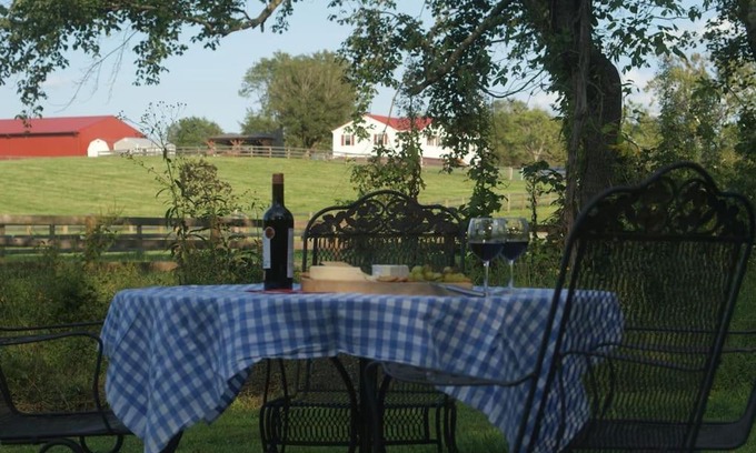 Pratts House | Farm living at it's best!