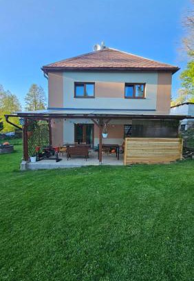Hlinsko House | Farma u lesa