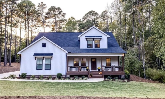 Pinehurst House | Farmhouse at No. 6