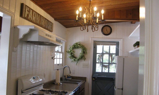 El Cajon Apartment | Farmhouse cottage Retreat with Mountain View’s.