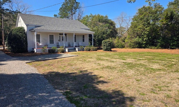 Wrightsboro Other | Farmhouse Getaway w/ Chickens 15 min 2 Beach & Downtown