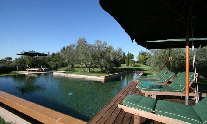 Chiusi Apartment | Farmhouse Gli Ulivi, wonderful farm with view on Lake of Chiusi - apartment Tramonto