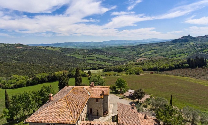 Castiglione d'Orcia Other | Farmhouse IL PODERUCCIO with views of the Val d'Orcia, for FAMILIES