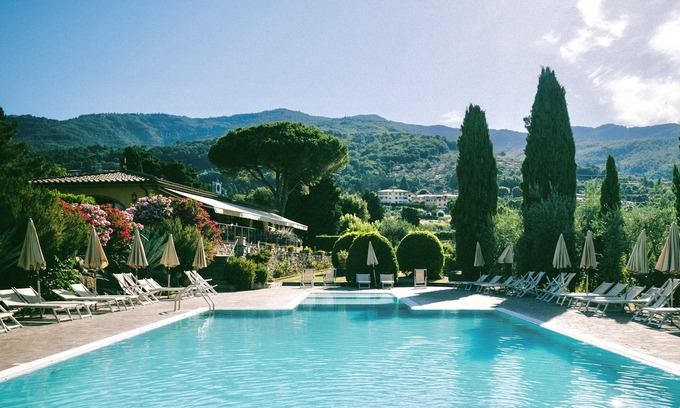 San Donato in Fronzano Resort | Farmhouse in San Donato Fronzano