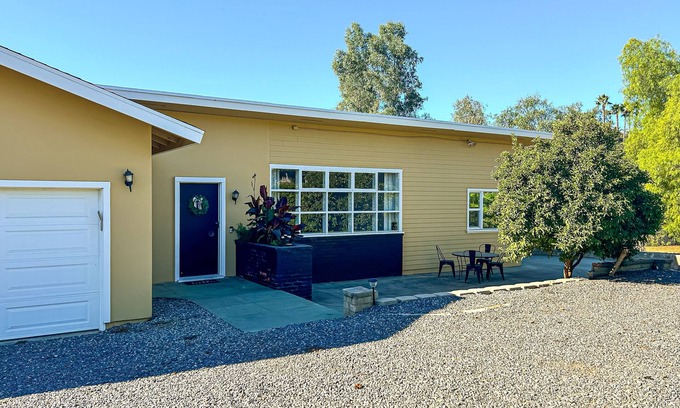 Fallbrook House | Farmhouse in wine country