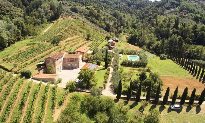 Nocchi House | Farmhouse La Gianna - House in the hills - Beach club in Viareggio included