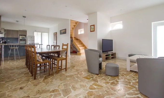 Meillac House | Farmhouse near Mt St Michel, St Malo, Dinan