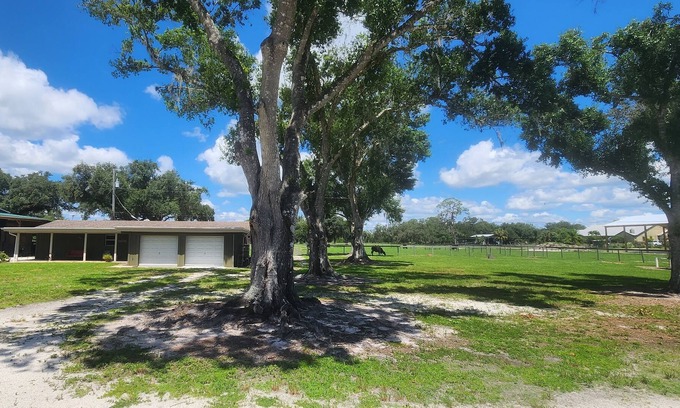 LaBelle Other | Farmhouse on 5 acres just outside of town. Country roads, beaches, or hiking.