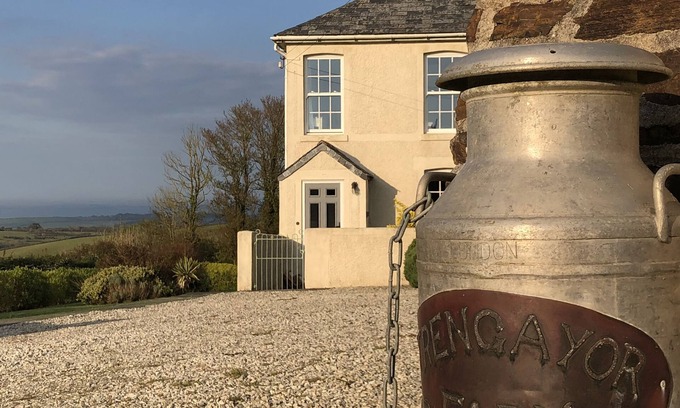 Saint Gennys Other | Farmhouse with Sea Views - walk to the beach!