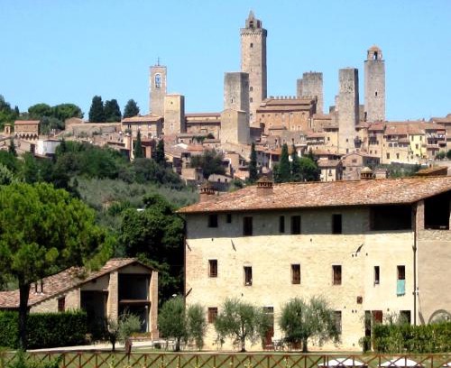 San Gimignano House | Fattoria Abbazia Monte Oliveto