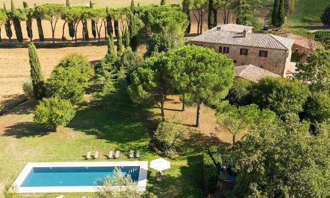 Amorosa Villa | Fattoria Belvedere alle Vigne In Sinalunga, Tuscany
