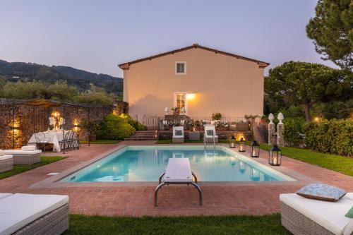 Capannori Villa | Fattoria Camigliano, Luxury Farmhouse with Pool inside a Wine Estate