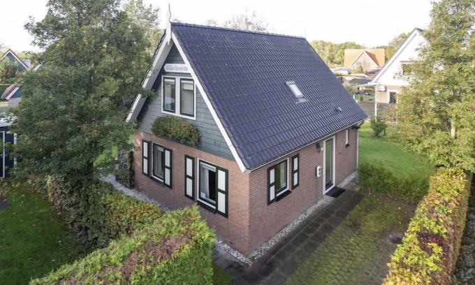 Zonnemaire House | Favorita by Interhome