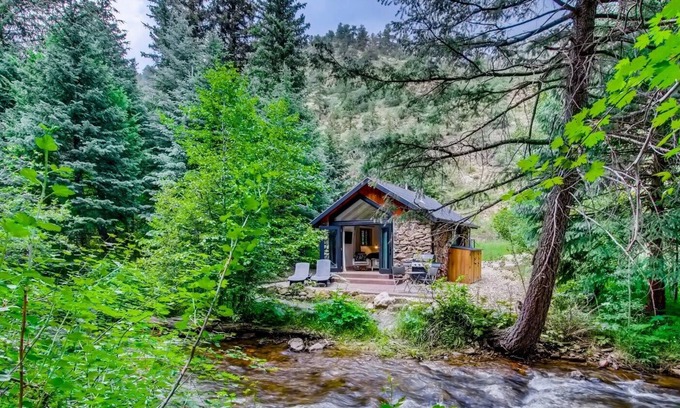 Idaho Springs Cabin | Feldspar Minimalist Modern