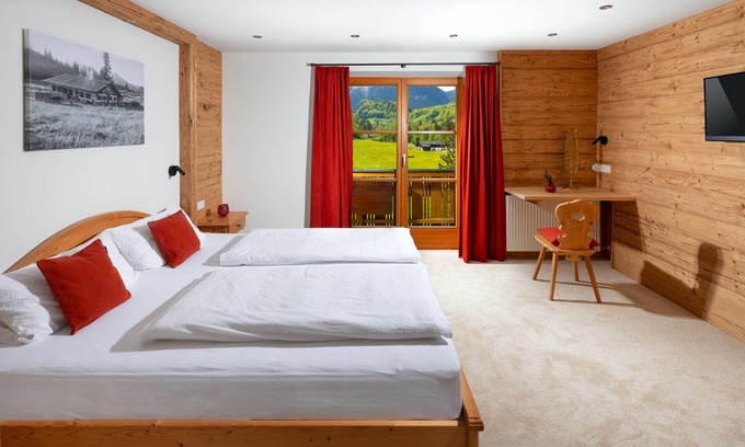 Ramsau bei Berchtesgaden Apartment | Ferienwohnung Kühroint, 1-2 Personen, 65 qm, Balkon, Separates Schlafzimmer, Obergeschoss