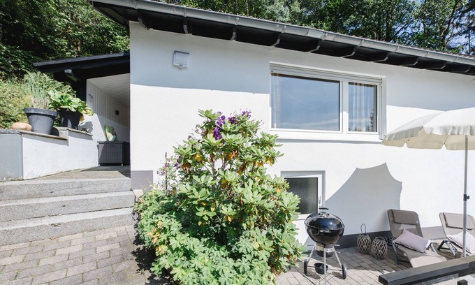 Eslohe House | Ferienhaus am Waldrand Direkt am Sauerländer Höhenflug
