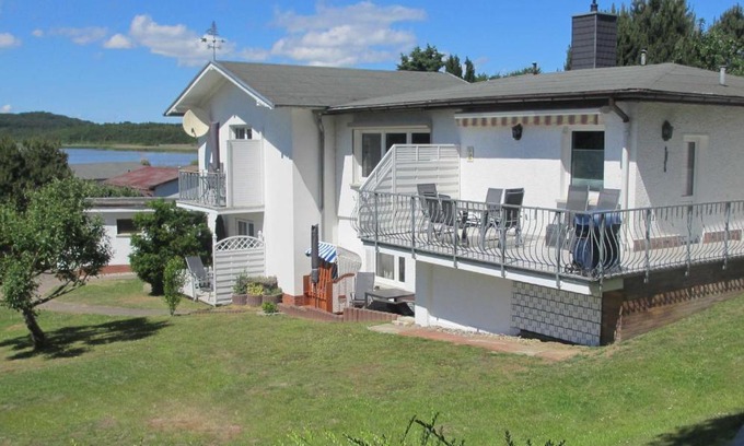 Binz Apartment | Ferienhaus am Schmachter See