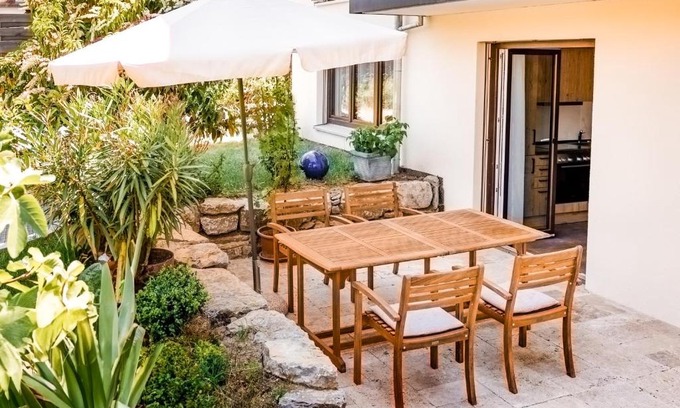 Liggeringen Apartment | Ferienwohnung `Pinie` mit Terrasse auf dem Bodanrück