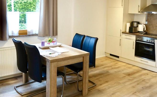 Lindau Apartment | Ferienwohnung #4 mit Terrasse in zentraler dennoch ruhiger Lage - Stadtbus vor der Tür!