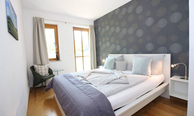 Grabenstatt Apartment | *Ferienwohnung Achental - spacious apartment (120 sqm), max. 6 pers.; open kitchen