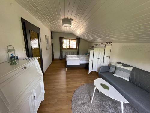 Anger Apartment | Ferienwohnung am Moosbach
