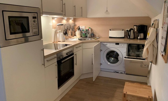 Suderende Apartment | Ferienwohnung Apfelrose - Urlaub im Malerischen Inseldorf Oldsum