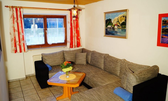 Marktschellenberg Apartment | Ferienwohnung 1 Untersberg für 1-2 Personen