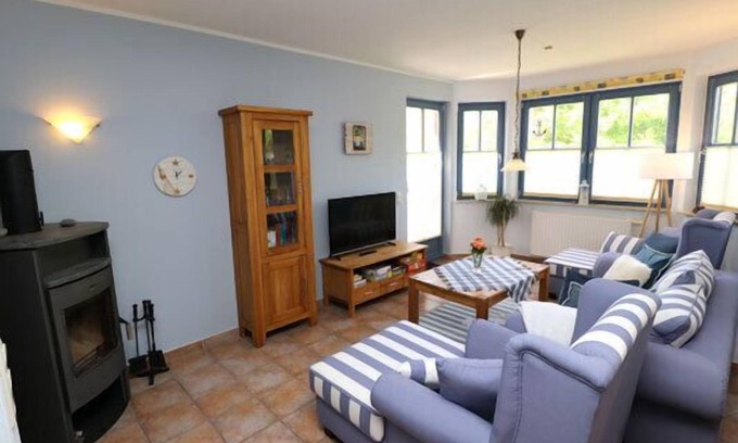 Ostseebad Wustrow Apartment | Ferienwohnung mit Terrasse Direkt Hinter dem Deich
