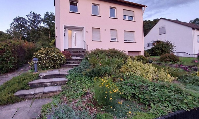 Daun Apartment | Ferienwohnung Haus Waldblick - 2-bett-ferienwohnung, Dusche/wc, 1 Schlafzimmer