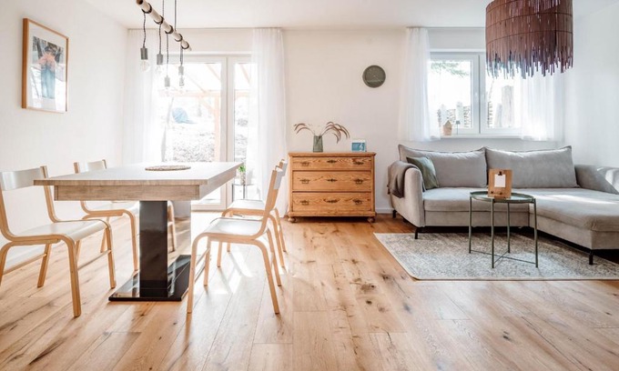Weikersheim Apartment | Ferienwohnung Heinrichsruhe