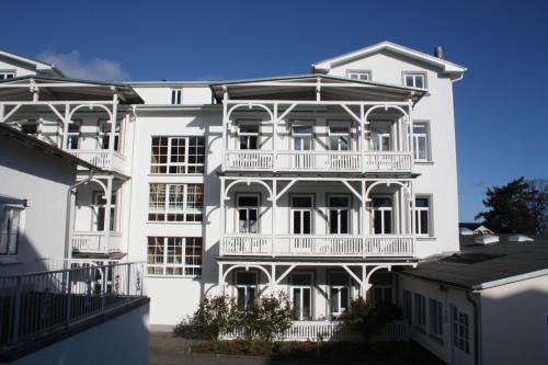 Gohren Apartment | Ferienwohnung im Ostseebad Göhren in Strandnähe, Kurhaus Nordstrand,Nähe Binz und Sellin