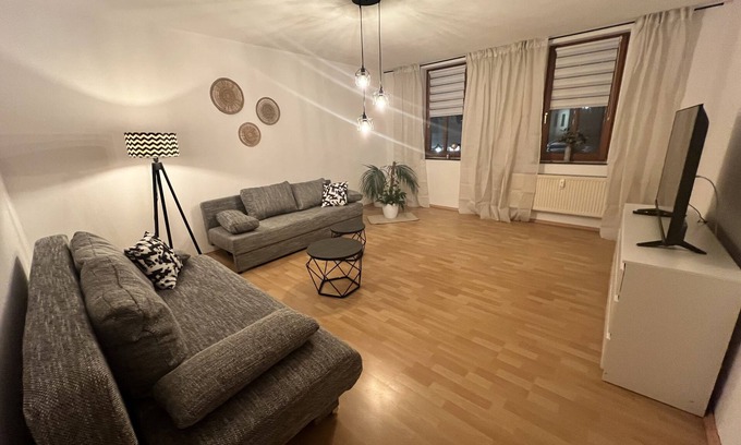 Kirchberg Apartment | Ferienwohnung in Zentraler Lage Zwischen dem Erzgebirge und Zwickau